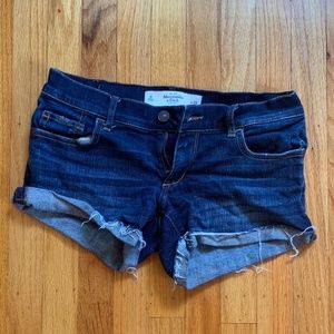 MID-RISE A&F DENIM SHORTS